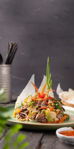 beef salad, vietnamese cuisine, food styling-6754244.jpg